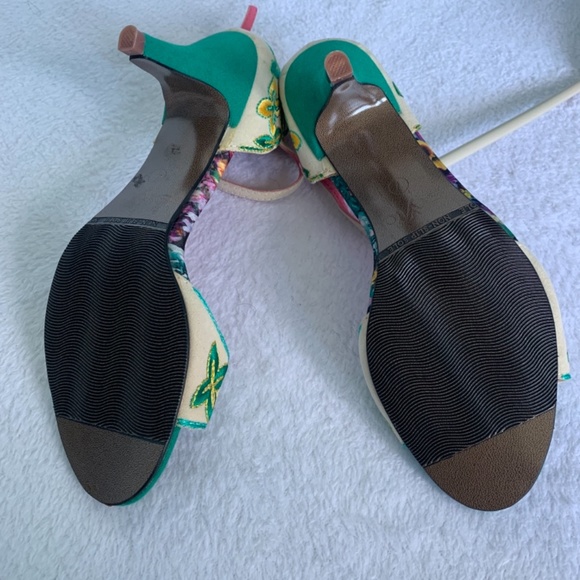 Embroidery sandal - Picture 4 of 5